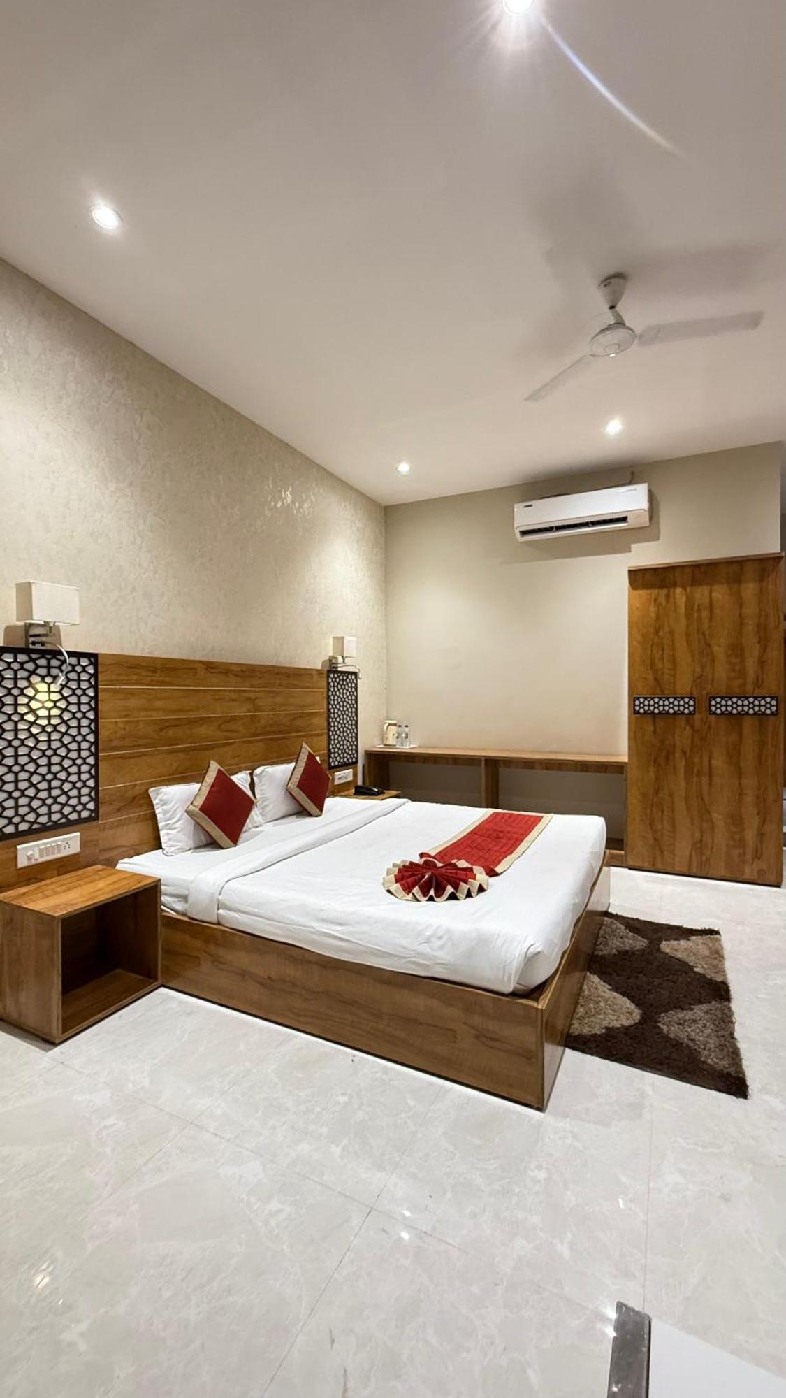 Bilāspur Hotel Emperor Paradise מראה חיצוני תמונה