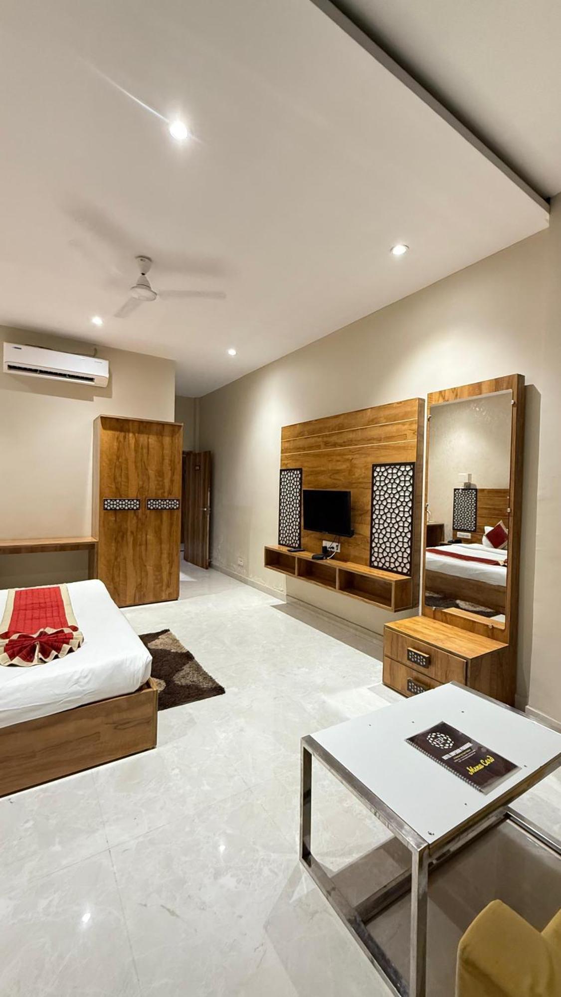 Bilāspur Hotel Emperor Paradise מראה חיצוני תמונה