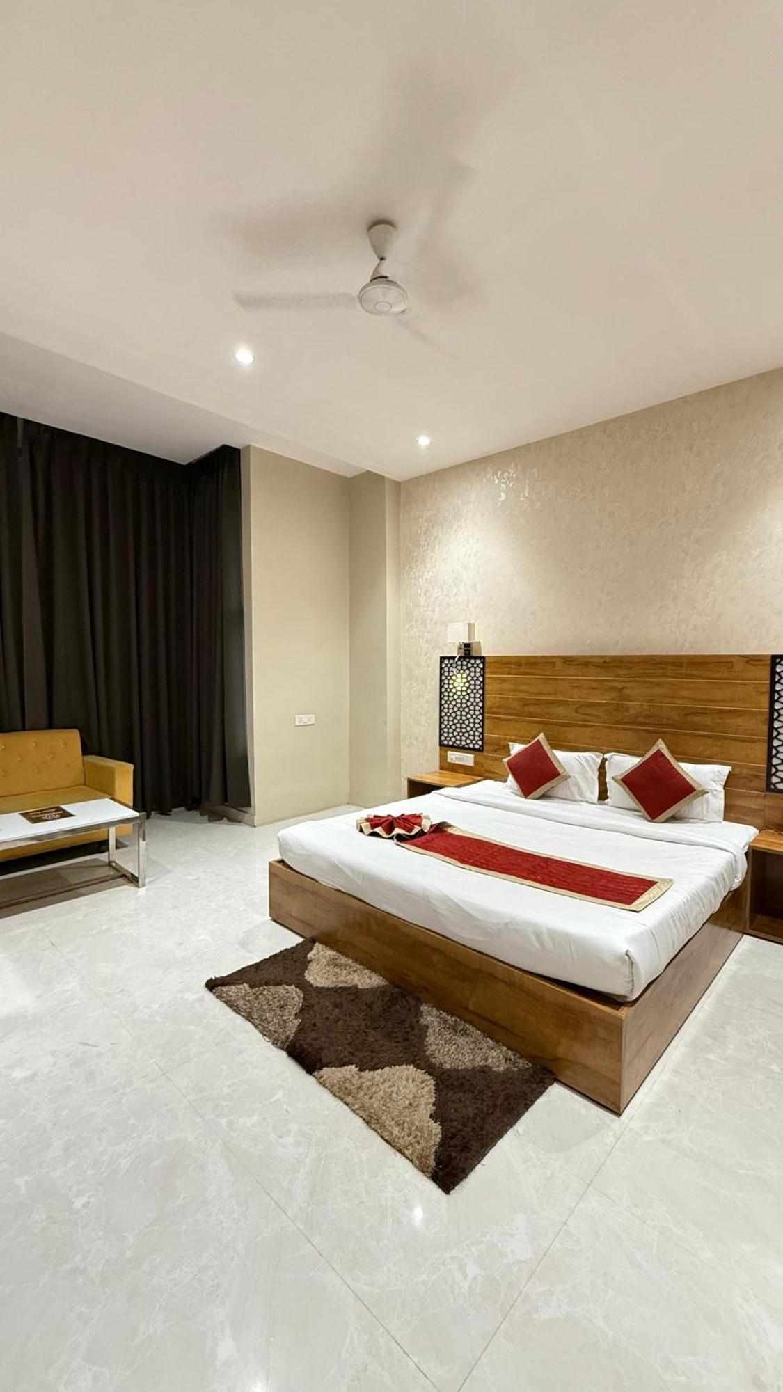 Bilāspur Hotel Emperor Paradise מראה חיצוני תמונה